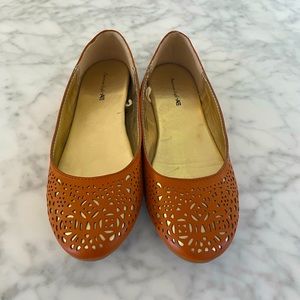 Great condition American eagle girls flats